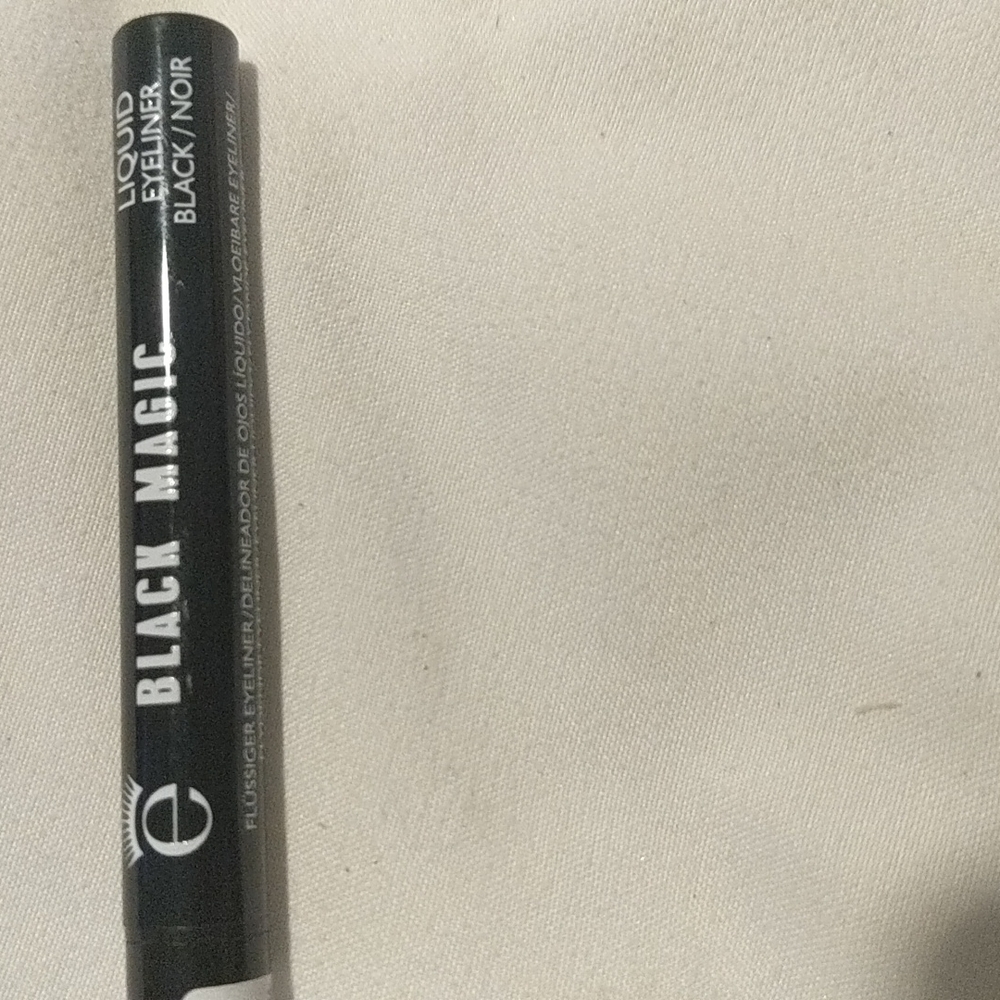 *SELLER FAVORITE* NWT liquid black eyeliner
